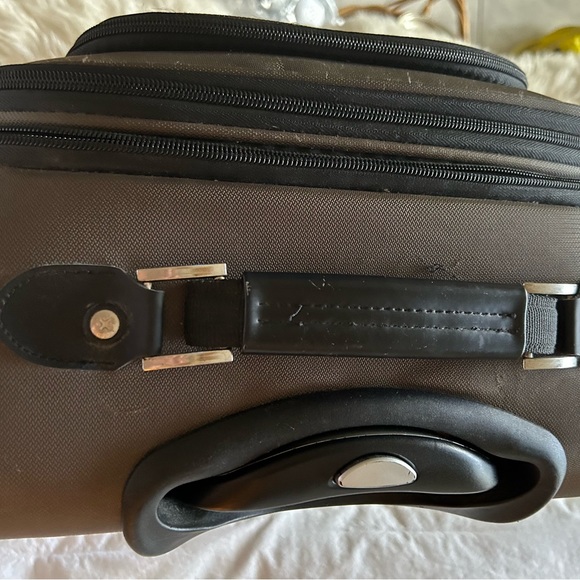 Travel Pro Luggage - Picture 3 of 10